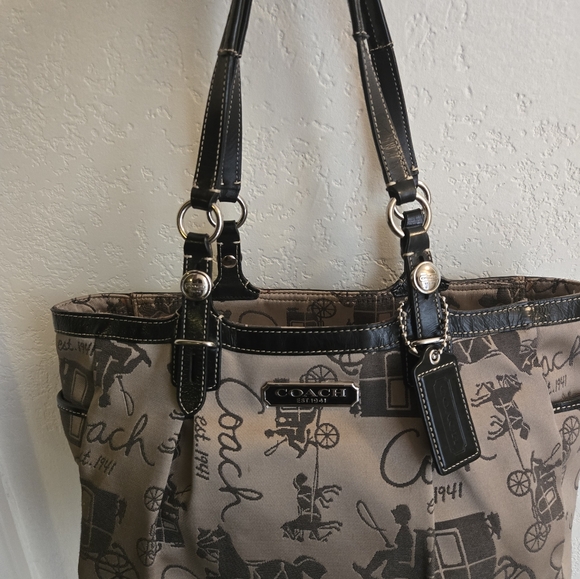 Coach 2pc. Set EUC - Picture 15 of 16